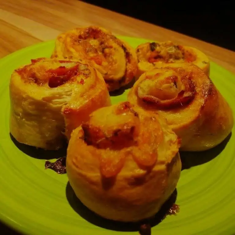 Pizza rolls combo x 4
